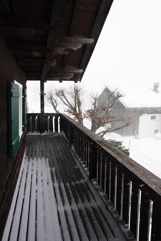 Blick vom Balkon: Schnee